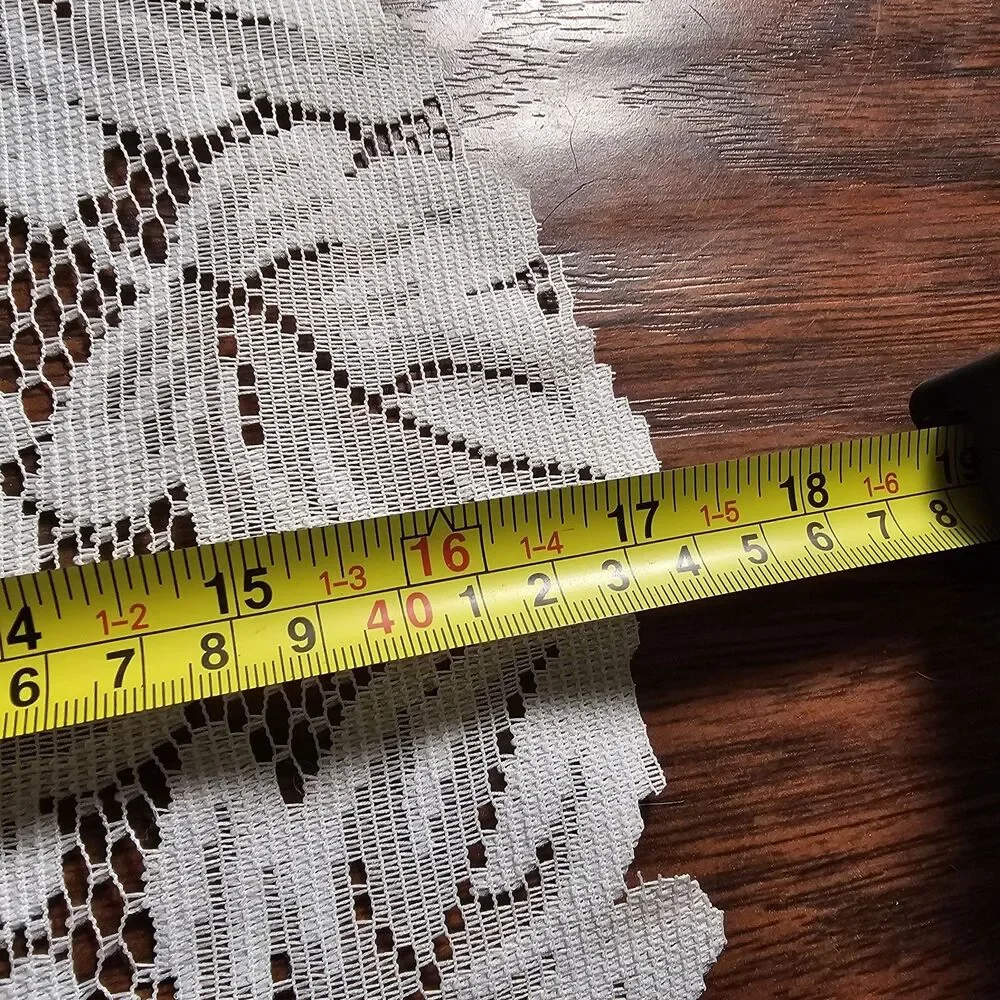 Vintage 1970s-80s White Floral Eyelet Lace Valance Scalloped Cottagecore Curtain